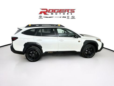 Certified 2025 Subaru Outback Wilderness AWD/4WD image 9