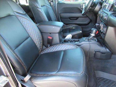 Used 2021 Jeep Wrangler Unlimited Sahara image 11