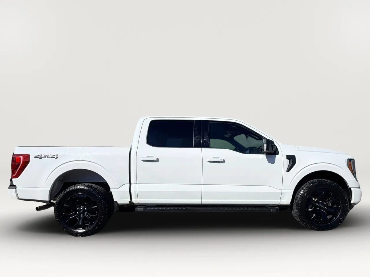 Used 2022 Ford F150 XLT w/ Equipment Group 302A High AWD/4WD image 11