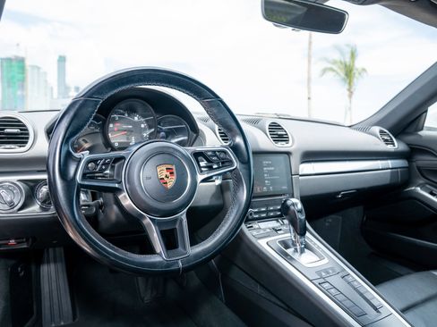 Used 2018 Porsche 718 Cayman RWD image 18