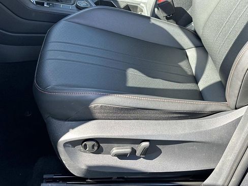 Used 2024 Volkswagen Tiguan Wolfsburg Edition image 17