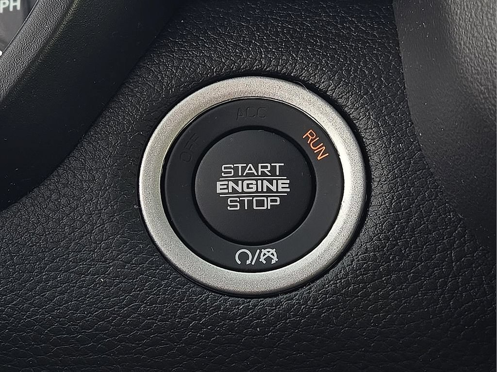 Used 2023 RAM 1500 Laramie AWD/4WD image 15