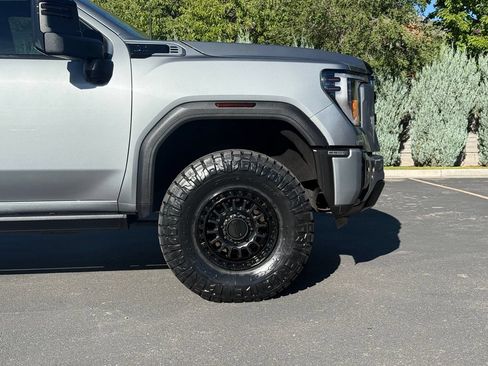 Used 2024 GMC Sierra 2500 AT4 w/ AT4 Premium Plus Package AWD/4WD image 6