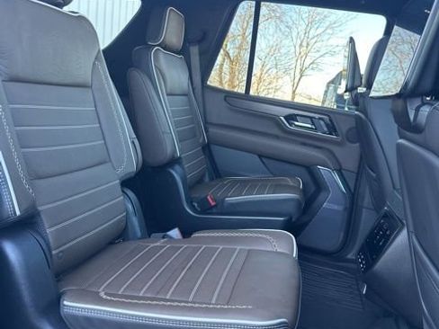 Used 2025 GMC Yukon Denali Ultimate w/ LPO, Floor Liner Package image 49