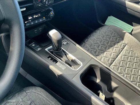 New 2026 Nissan Kicks SV image 11