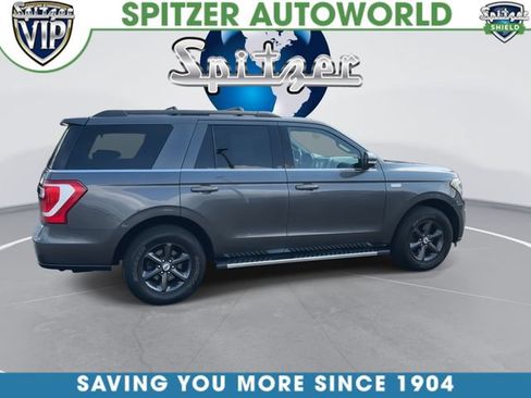 Used 2018 Ford Expedition XLT w/ Equipment Group 202A AWD/4WD image 10