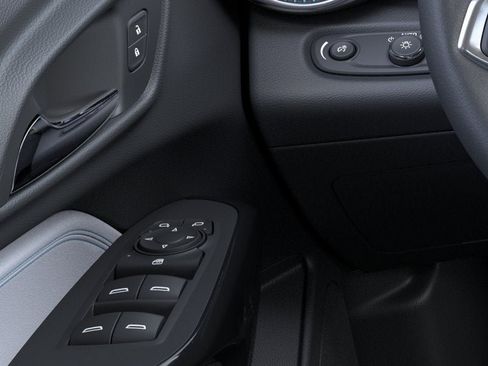 Used 2026 Chevrolet Trax LT w/ Midnight Edition FWD image 22
