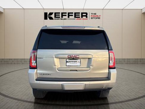 Used 2017 GMC Yukon SLT image 4
