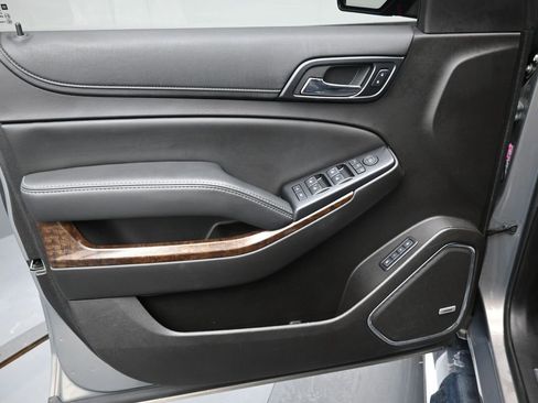 Used 2017 Chevrolet Tahoe LT w/ LT Signature Package image 11