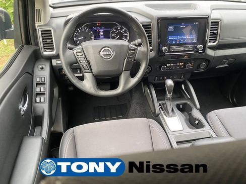 Used 2023 Nissan Frontier SV w/ Technology Package image 30