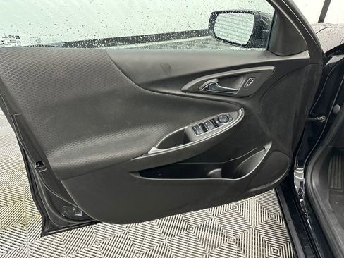 Used 2025 Chevrolet Malibu LT FWD image 11