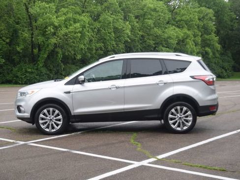 Used 2017 Ford Escape Titanium AWD/4WD image 23