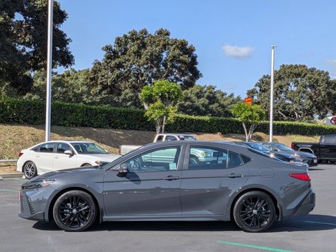 Used 2026 Toyota Camry SE w/ Convenience Package image 9