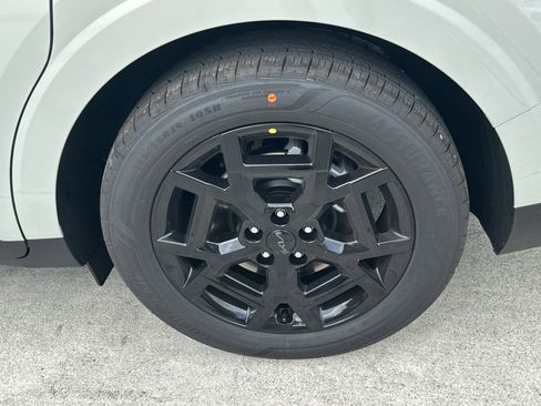 New 2026 Kia Carnival SX Prestige FWD image 11