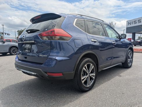Used 2019 Nissan Rogue SV w/ Premium Package AWD/4WD image 3