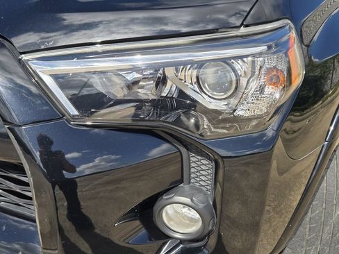 Used 2018 Toyota 4Runner SR5 Premium AWD/4WD image 10