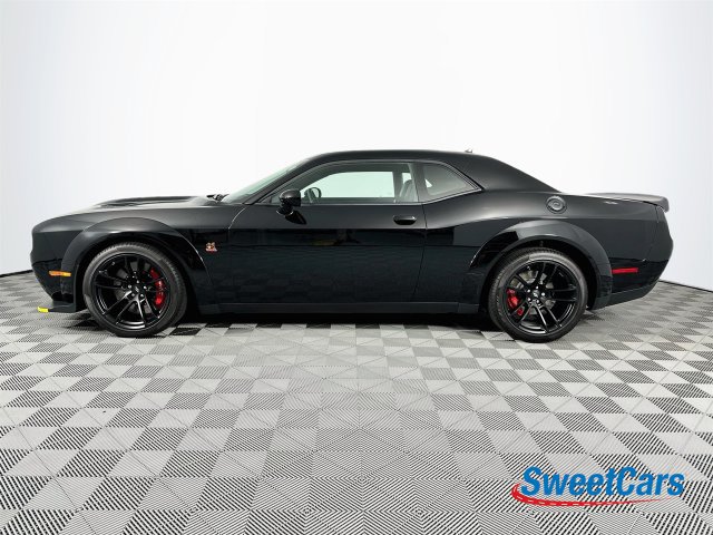 Used 2022 Dodge Challenger R/T Scat Pack RWD image 4