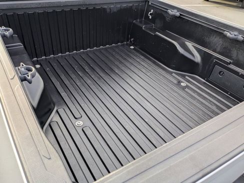 Used 2019 Toyota Tacoma SR5 image 10