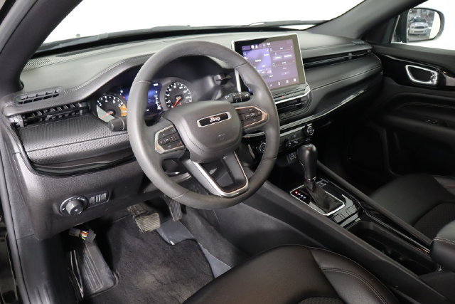 Used 2022 Jeep Compass Latitude FWD image 22
