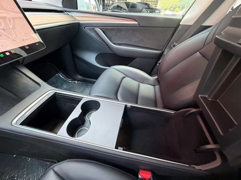 Used 2023 Tesla Model Y Long Range AWD/4WD image 26