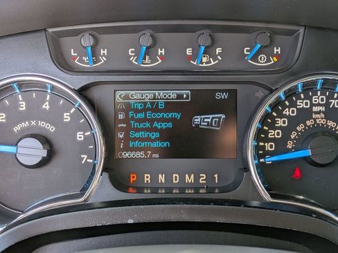 Used 2014 Ford F150 XLT w/ XLT Chrome Package image 17