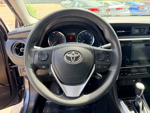 Used 2017 Toyota Corolla LE FWD image 16