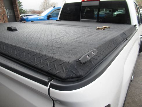 Used 2018 GMC Sierra 1500 SLT AWD/4WD image 13