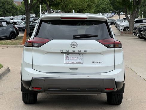 Certified 2025 Nissan Rogue SL image 5
