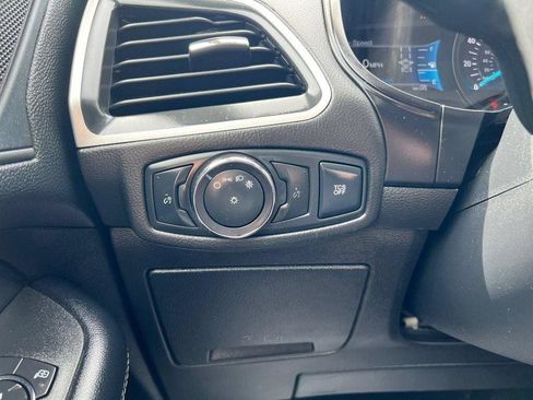 Used 2022 Ford Edge SE AWD/4WD image 29