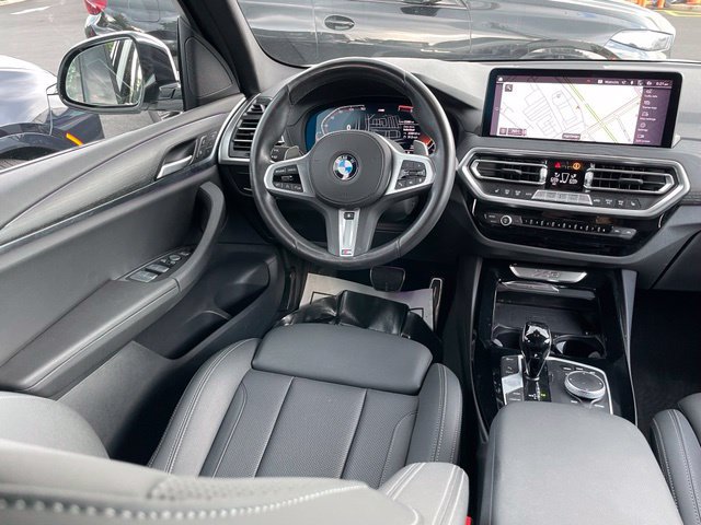Used 2024 BMW X3 xDrive30i w/ Premium Package w/ZPA AWD/4WD image 9