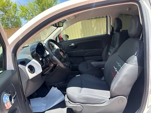 Used 2016 FIAT 500 Pop w/ Italia Package FWD image 11
