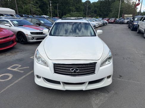 Used 2011 INFINITI M37 w/ Deluxe Touring Pkg RWD image 2