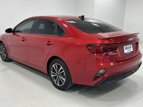 Used 2023 Kia Forte LXS image 3