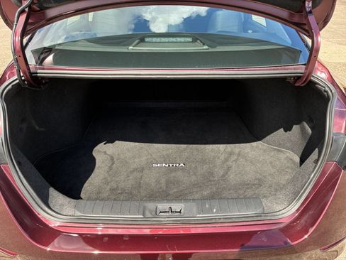 Used 2025 Nissan Sentra SV FWD image 24