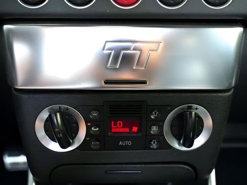 Used 2003 Audi TT 1.8T image 29