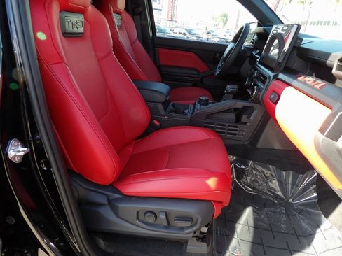 Used 2025 Toyota Tacoma TRD Pro image 9