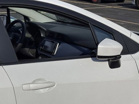 New 2025 Nissan Versa SV w/ Trunk Package image 21