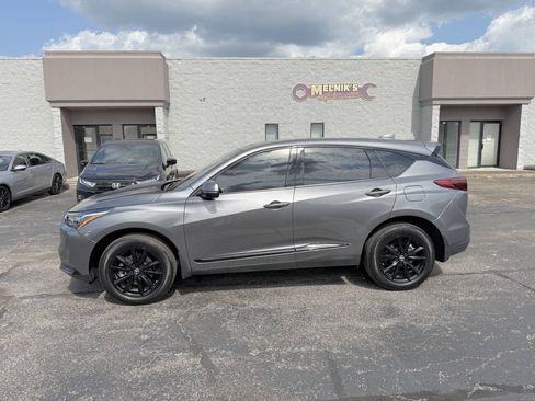 Used 2025 Acura RDX SH-AWD image 9