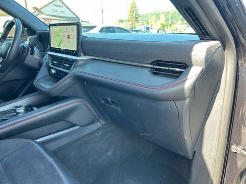 Used 2025 Ford Explorer ST AWD/4WD image 28