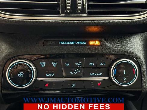 Used 2022 Ford Escape SE w/ Cold Weather Package image 34