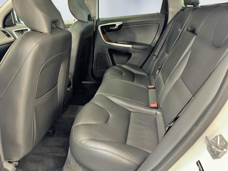 Used 2017 Volvo XC60 T5 Inscription w/ Preferred Option Package AWD/4WD image 21