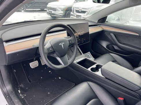 Used 2023 Tesla Model 3 Performance image 9