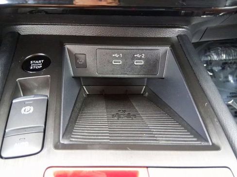 Certified 2025 Nissan Kicks SR image 6