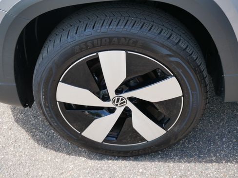 Certified 2025 Volkswagen Taos S AWD/4WD image 15