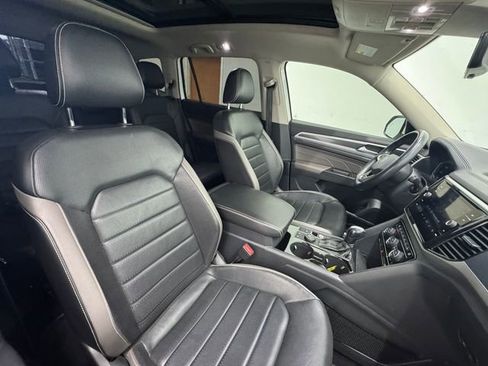 Used 2022 Volkswagen Atlas SEL Premium AWD/4WD image 37