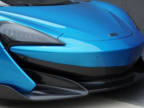 Used 2020 McLaren 600LT Spider RWD image 29