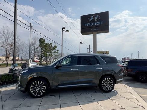 Used 2024 Hyundai Palisade Calligraphy image 5