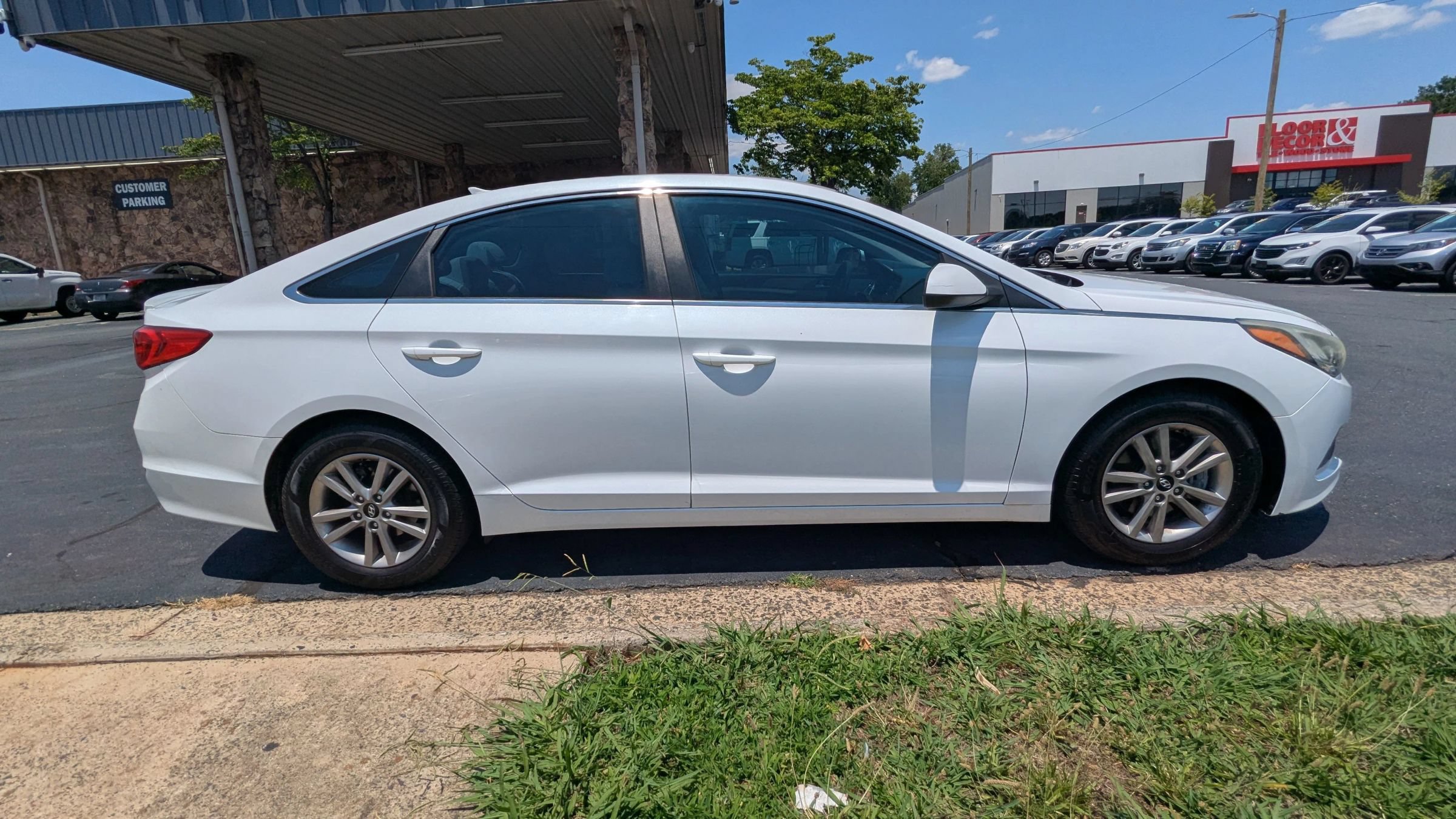 Used 2015 Hyundai Sonata SE FWD image 8