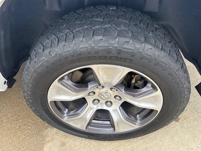 Used 2019 RAM 1500 Laramie AWD/4WD image 24