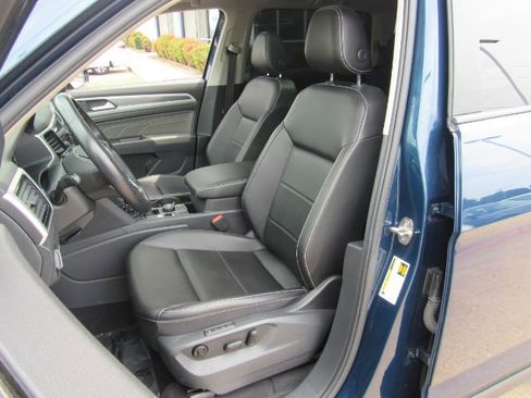 Used 2022 Volkswagen Atlas SEL R-Line image 6